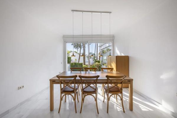 Dom szeregowy na sprzedaż w  Barrio Nagüeles , Marbella photo 1
