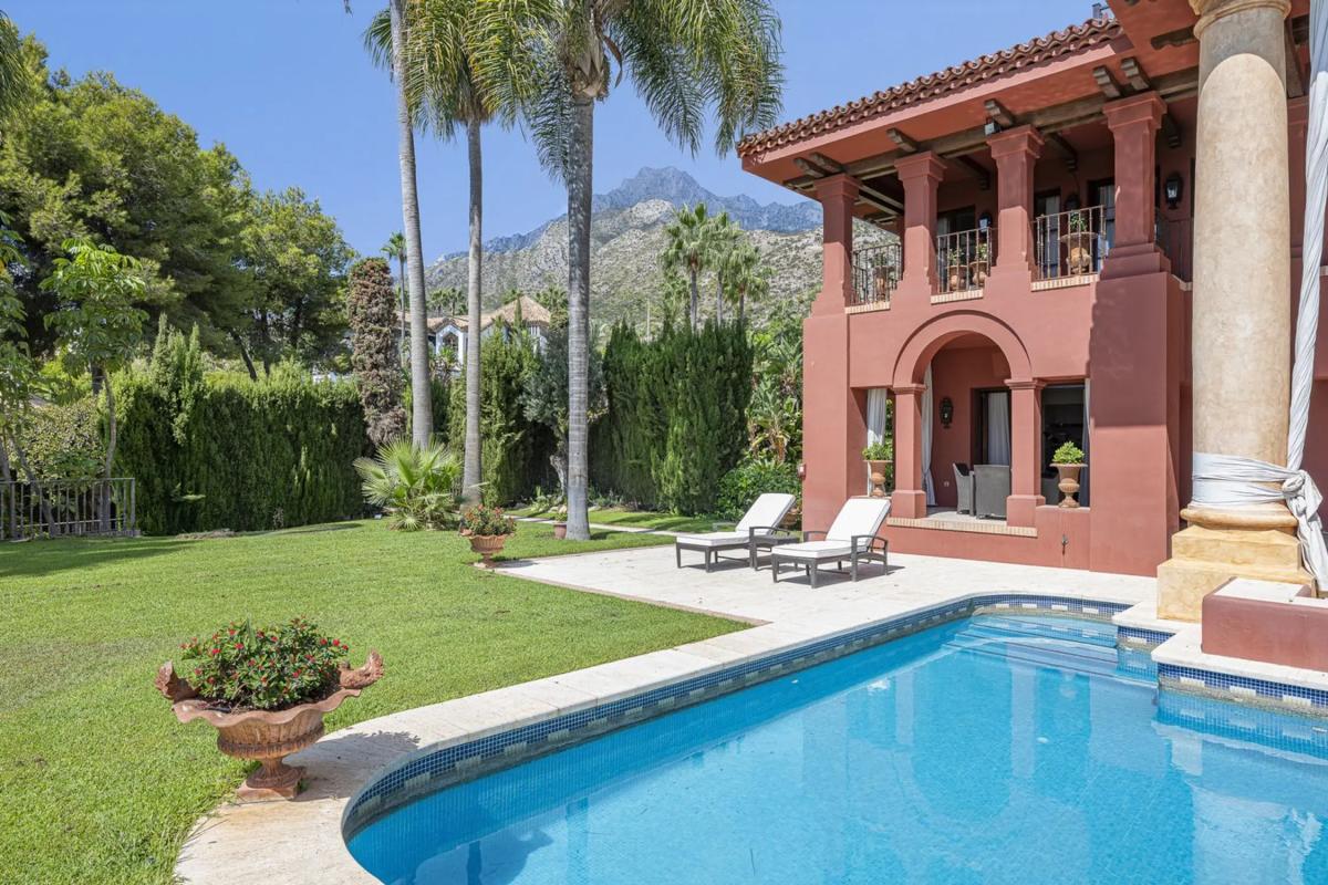 Sprzedaż niezależnego domku jednorodzinnego w Calle Vivaldi, 67 -43, Marbella photo 2