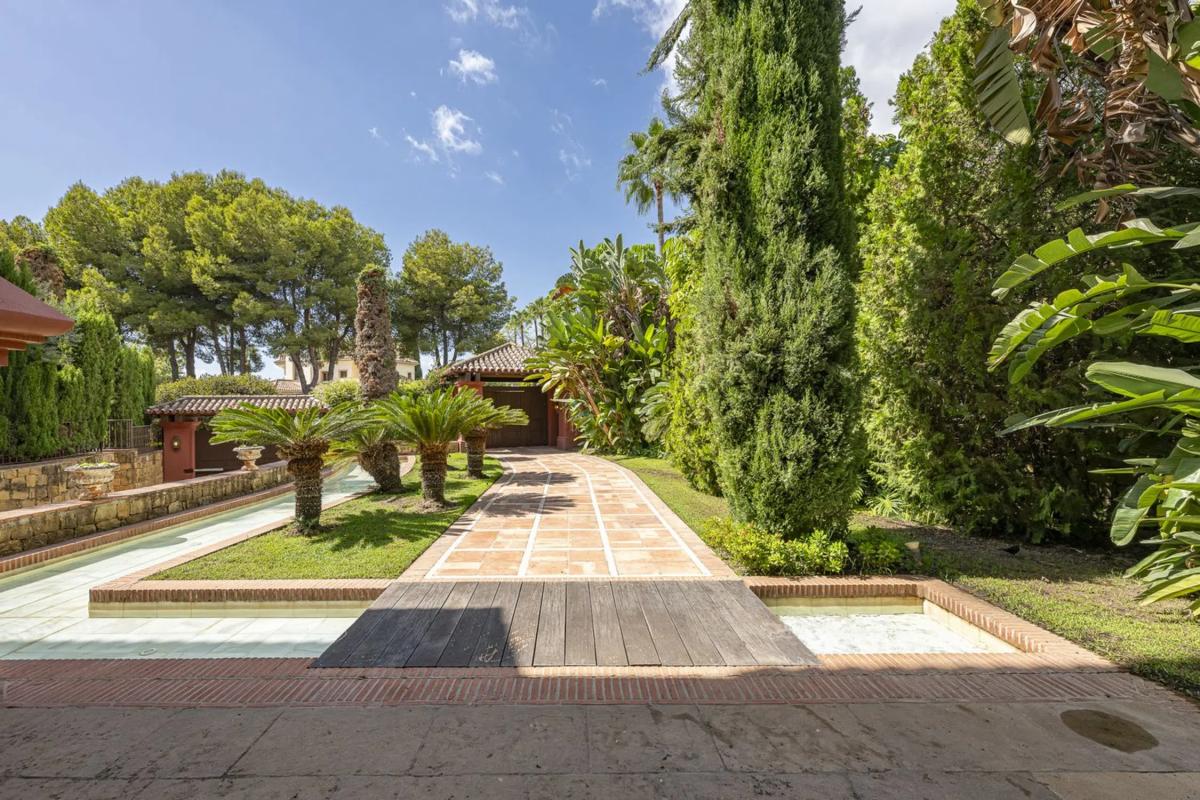 Sprzedaż niezależnego domku jednorodzinnego w Calle Vivaldi, 67 -43, Marbella photo 5