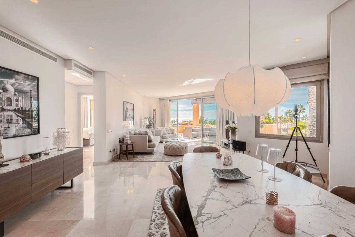 Sprzedaż poddasza w Lugar Urbanizacion Altos Reales, Marbella photo 1