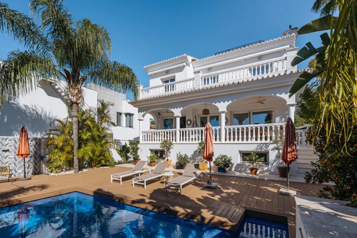 Sprzedaż niezależnego domku jednorodzinnego w Barrio Nagüeles, Marbella photo 1