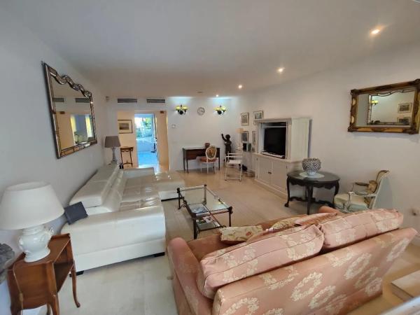 Piso en venta en Arrabal Carolina Sur, 1, Marbella
photo 1