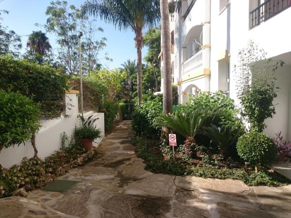 Duplex en venta en Avenida Conde Rudi, 1, Marbella photo 1