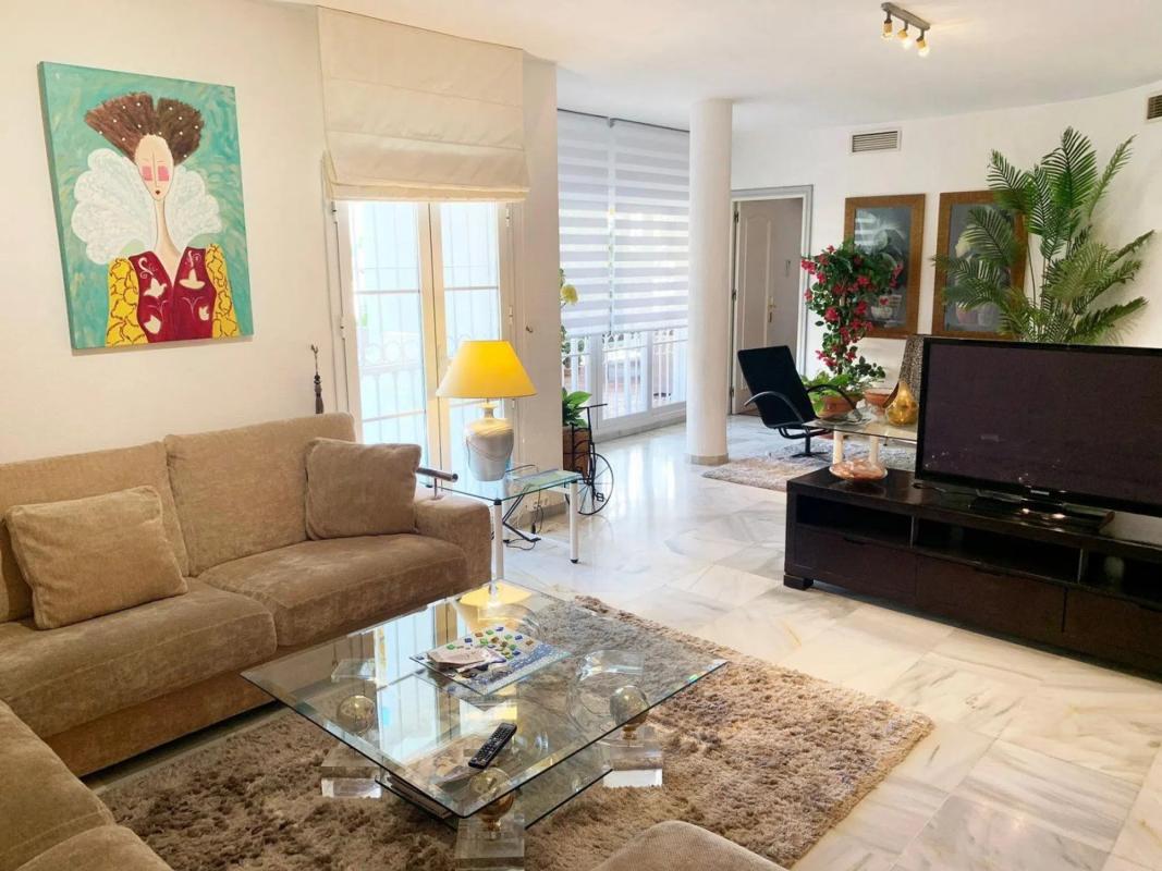 Продажа квартиры на Avenida Piedramar, Марбелла
photo 5