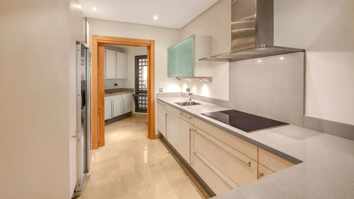 Sale of apartment in Avenida Buchinger, Marbella
photo 2