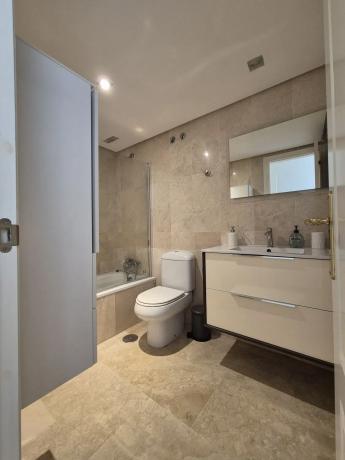 Duplex en venta en UR LOMAS MARBELLA CLUB, 99, Marbella photo 1