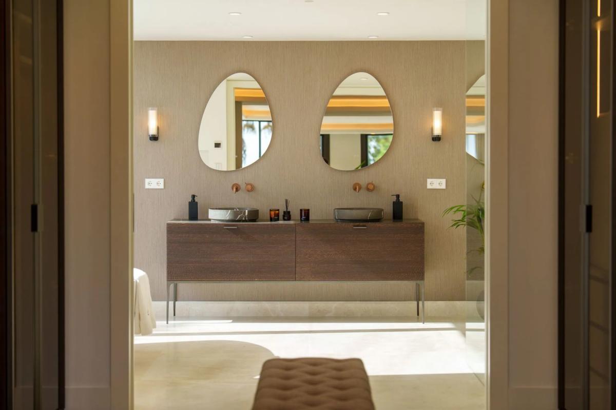Sprzedaż niezależnego domku jednorodzinnego w Calle Cómpeta, 51 -27, Marbella photo 3