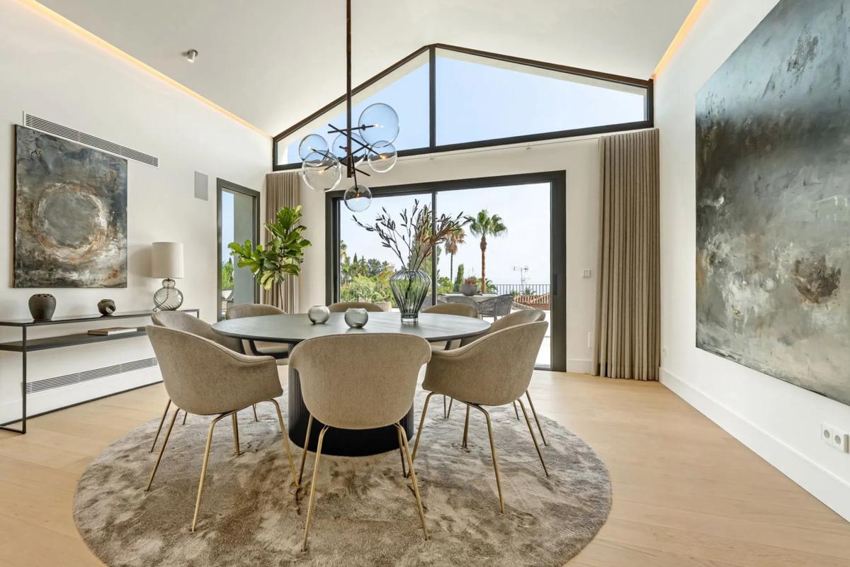Sprzedaż niezależnego domku jednorodzinnego w Calle Cómpeta, 51 -27, Marbella photo 5