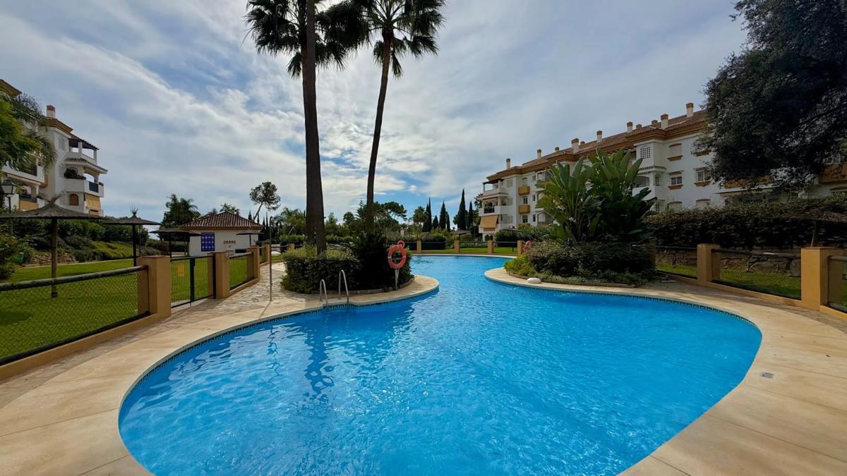 Sale of apartment in Calle Teba s/n, Marbella
photo 2