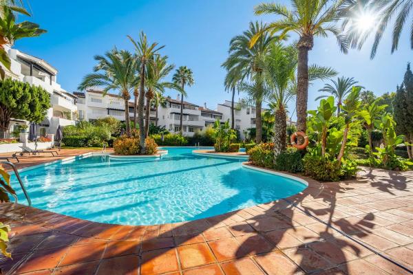 Piso en venta en Puente Romano, 1, Marbella
photo 1