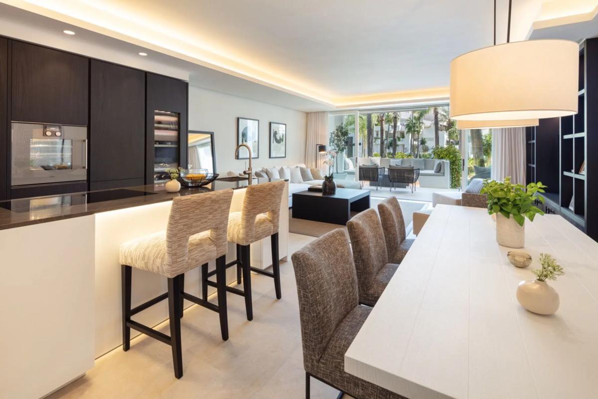 Sale of apartment in Puente Romano s/n, Marbella
 photo 2