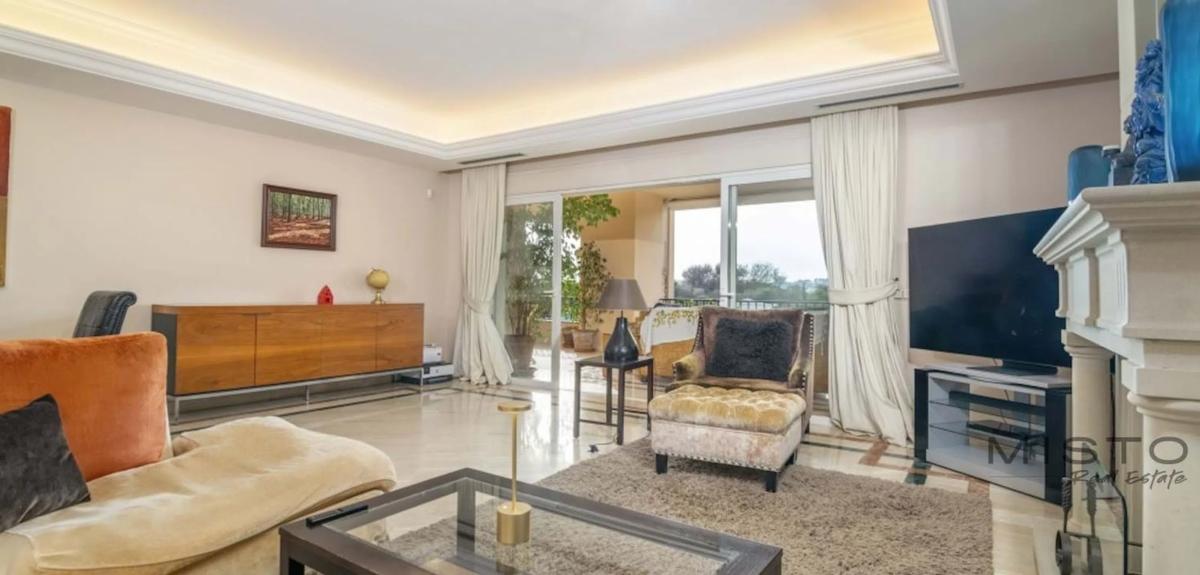 Продажа квартиры на Calle Sierra Bermeja, Марбелла
photo 2