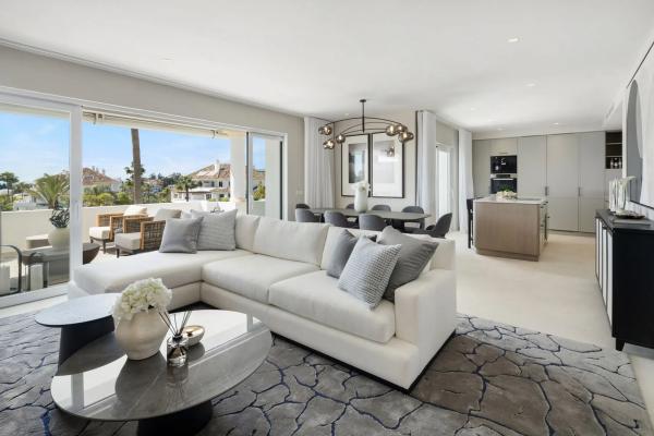 Duplex en venta en Barrio Lomas de Marbella Club, Marbella thumbnail 2