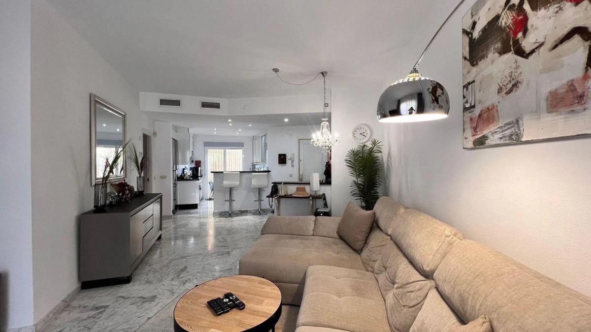 Продажа квартиры на Bulevar Príncipe Alfonso de Hohenlohe, Марбелла
photo 3