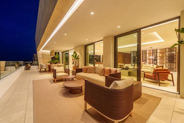 Independent chalet for sale in Barrio Las Lomas de Río Verde, Marbella
 photo 1