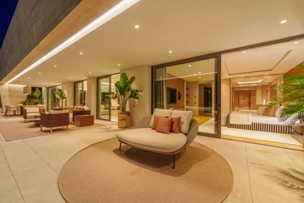 Independent chalet for sale in Barrio Las Lomas de Río Verde, Marbella
 photo 2