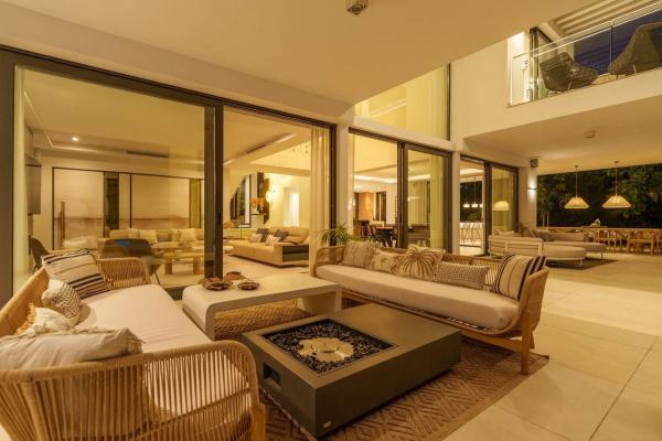 Independent chalet for sale in Pintor Francisco Iturrino, Marbella
 photo 3