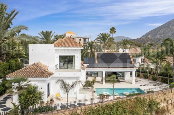 Independent chalet for sale in Barrio Lomas de Marbella Club, Marbella
 photo 1