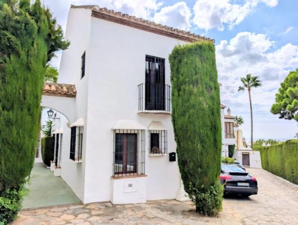 Chalet pareado en calle Turmalina, 6 photo 1