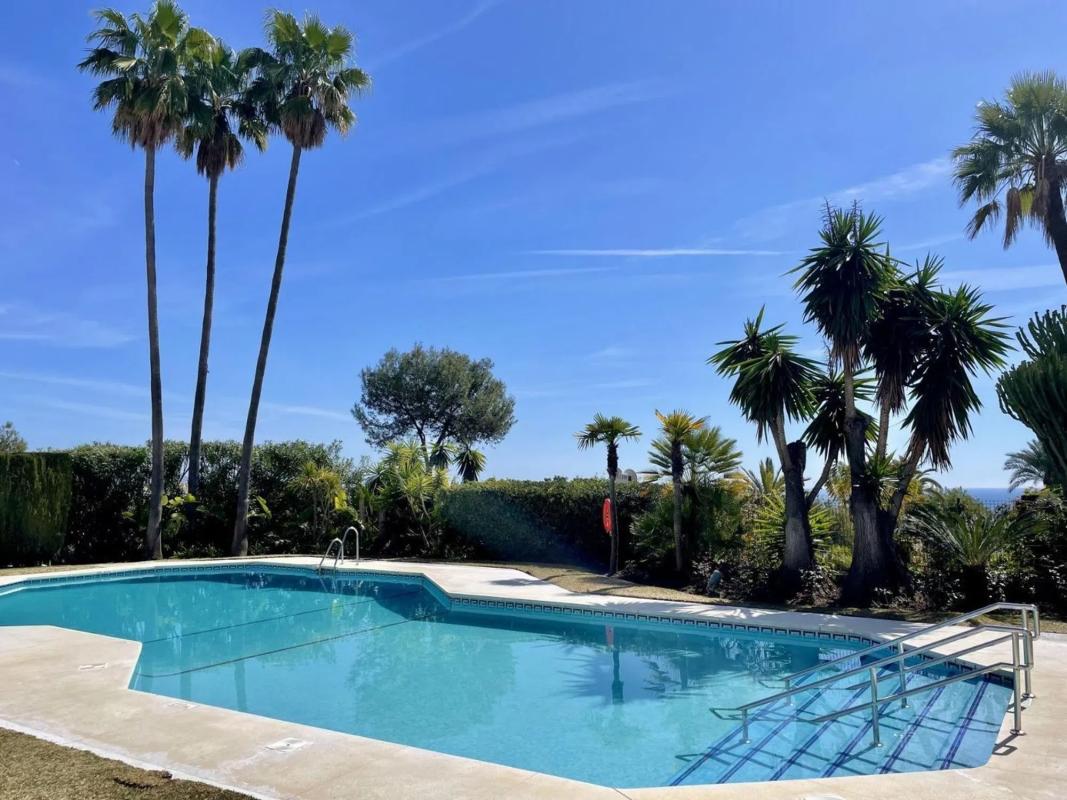 Penthouse sale in Calle Sierra Cazorla, Marbella photo 3