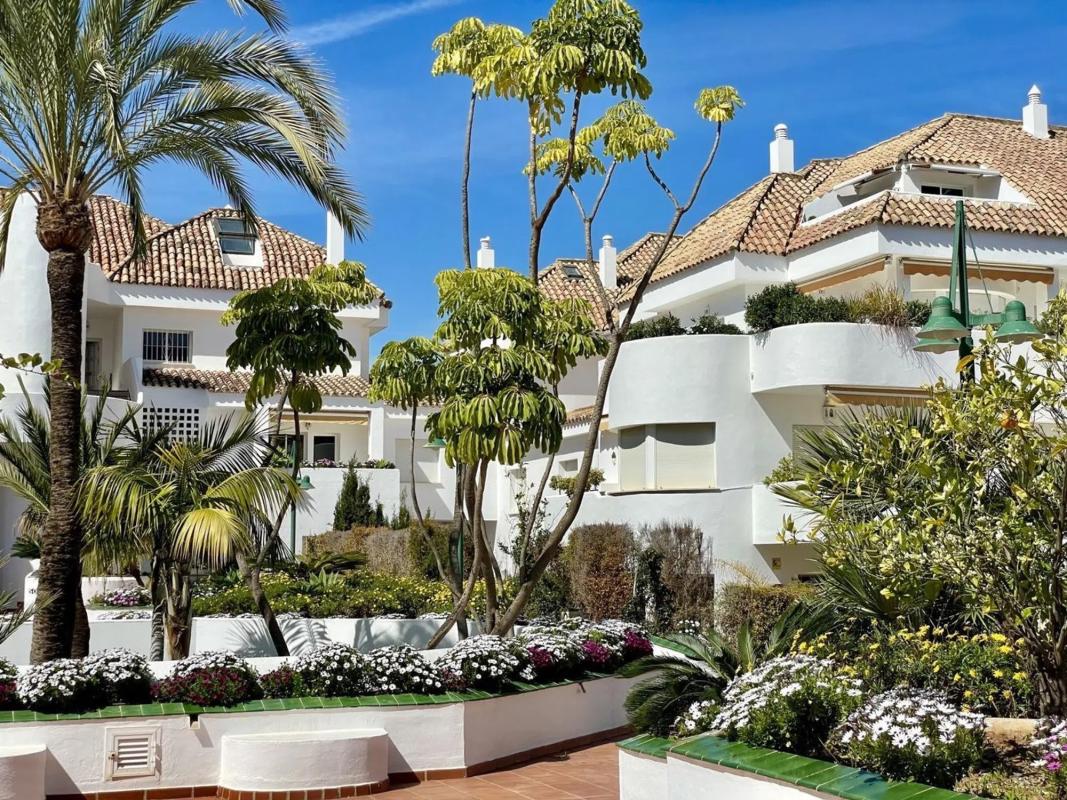 Penthouse sale in Calle Sierra Cazorla, Marbella photo 5
