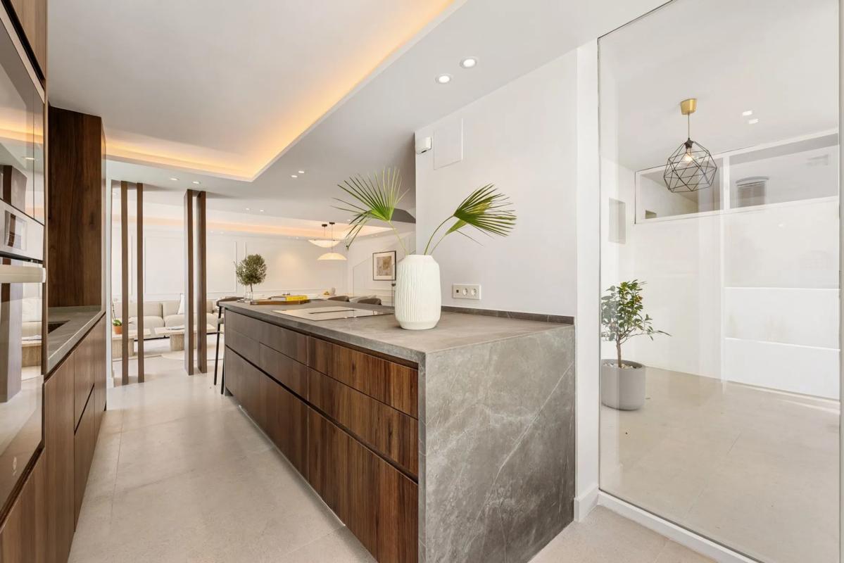 Venta de chalet adosado en  Calle Calomela, 9 -1 , Marbella photo 5