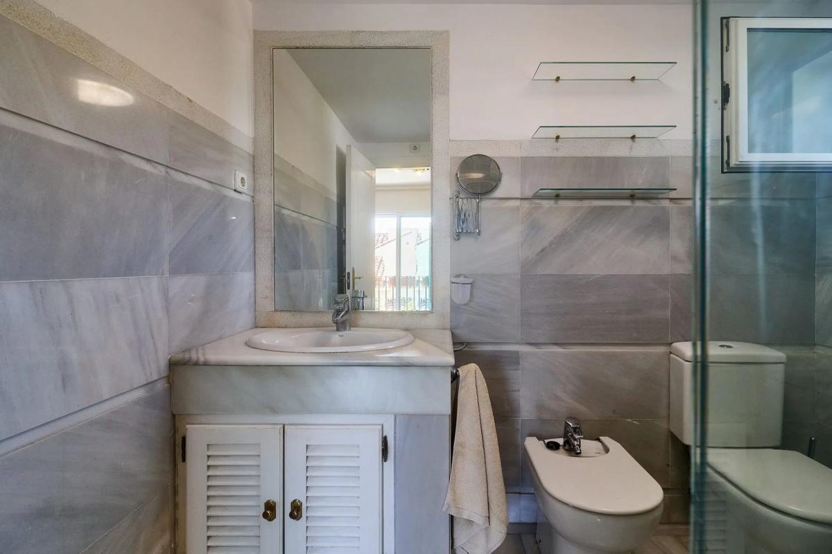 Properties for sale and rent in Spain photo 3