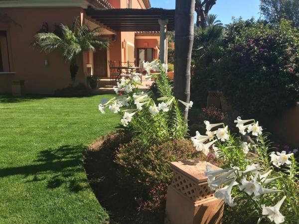 Independent chalet for sale in Lugar Urbanizacion Altos Reales, 6 A, Marbella
 photo 1