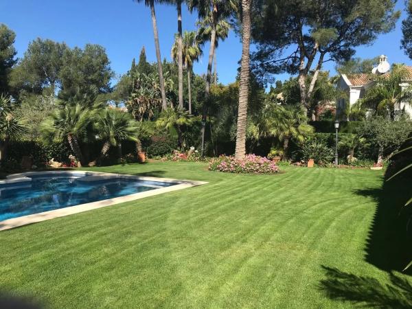 Independent chalet for sale in Lugar Urbanizacion Altos Reales, 6 A, Marbella
 photo 2
