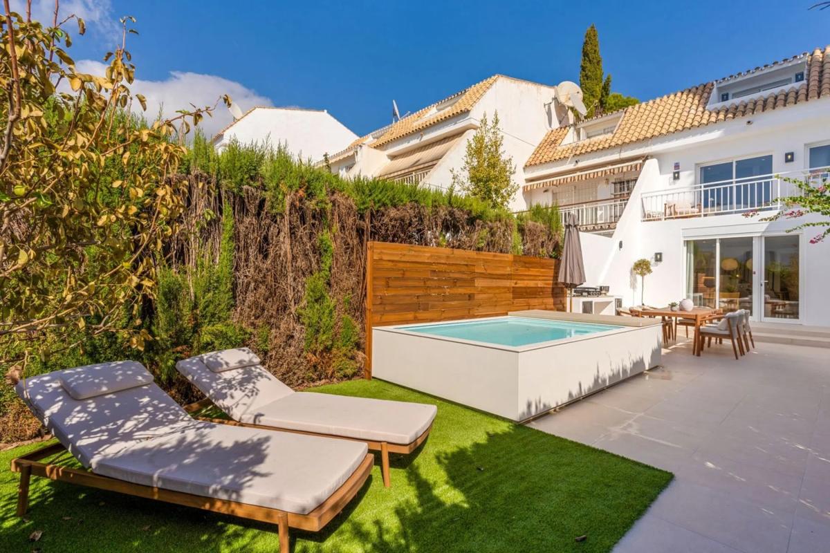Sprzedaż szeregowego domku w  Barrio Nagüeles , Marbella photo 2