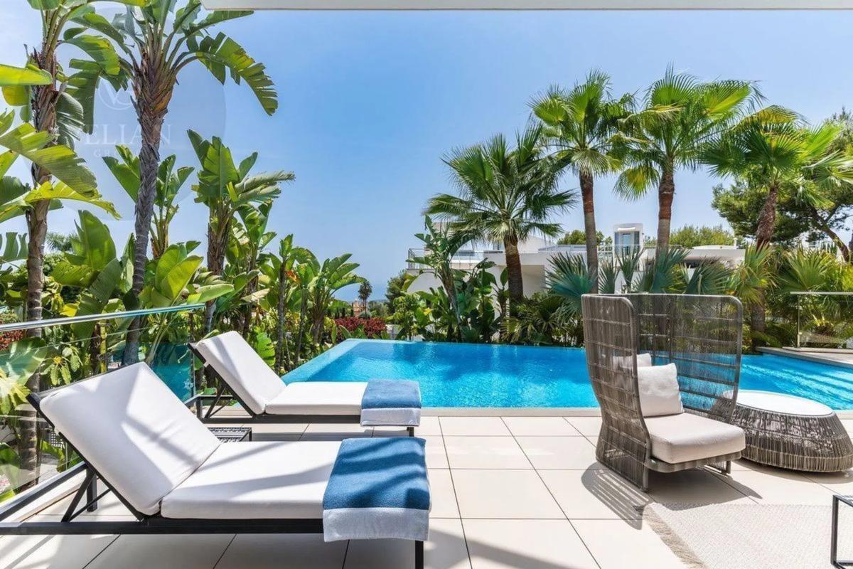 Sprzedaż niezależnego domku jednorodzinnego w Barrio Sierra Blanca, Marbella photo 3