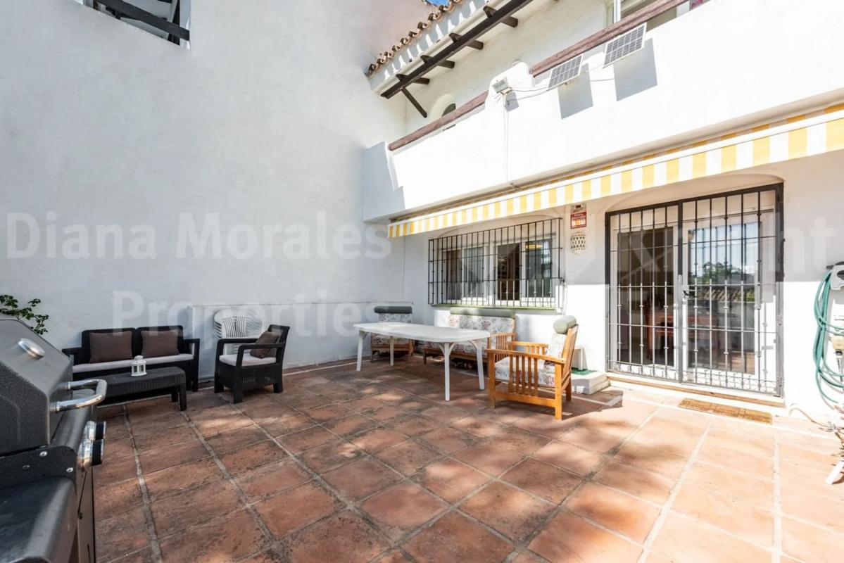 Venta de chalet adosado en  Avenida de Ceuta , Marbella photo 3