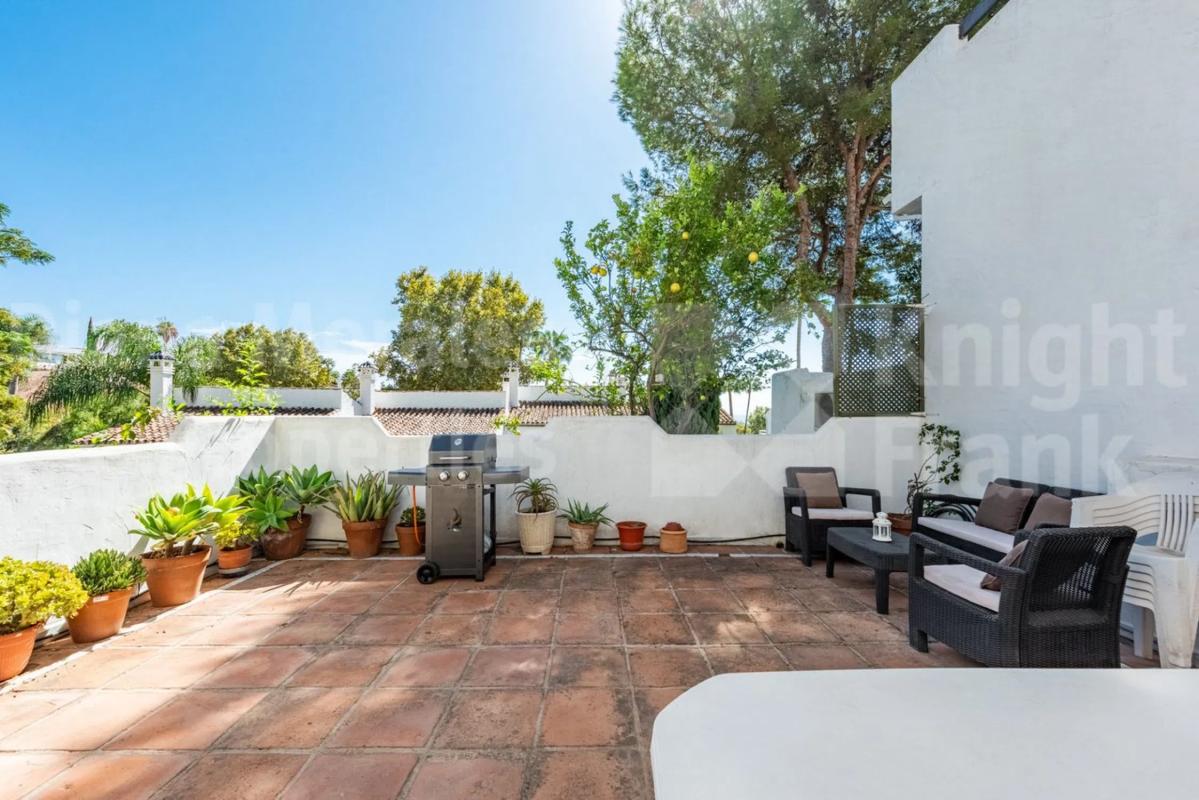 Venta de chalet adosado en  Avenida de Ceuta , Marbella photo 4
