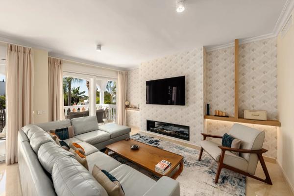 Independent chalet for sale in Barrio Sierra Blanca, Marbella
 photo 4