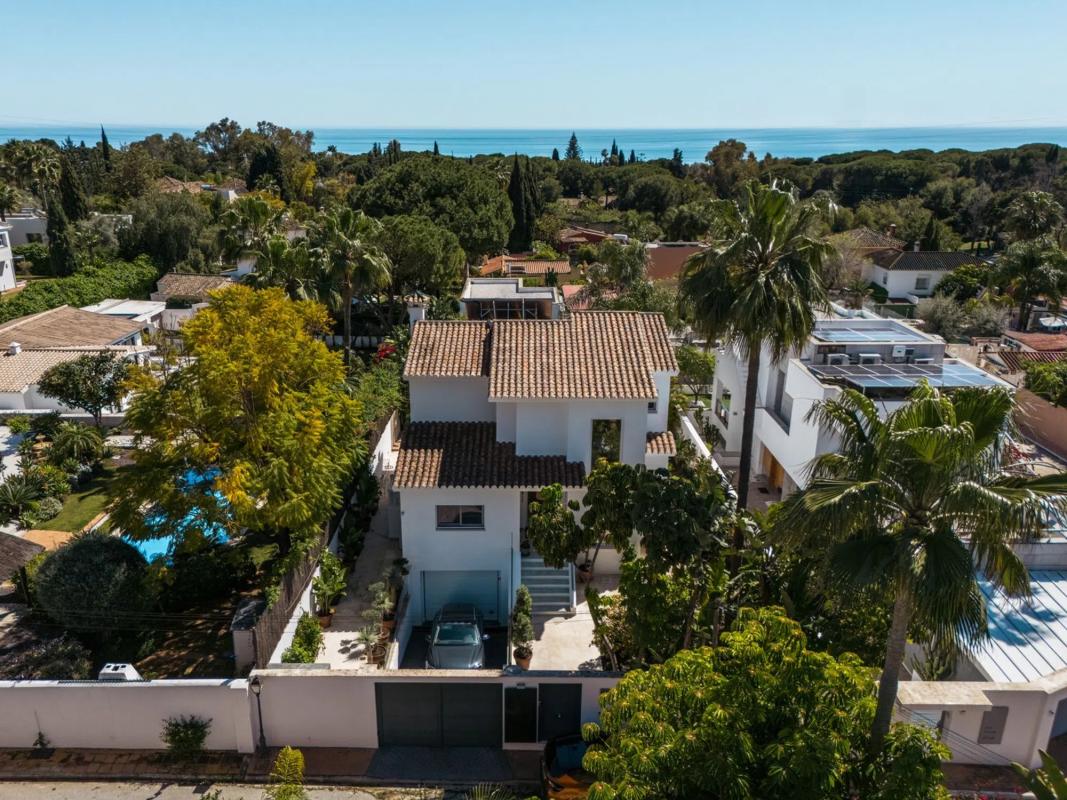 Sprzedaż niezależnego domku jednorodzinnego w Barrio Sierra Blanca, Marbella photo 5