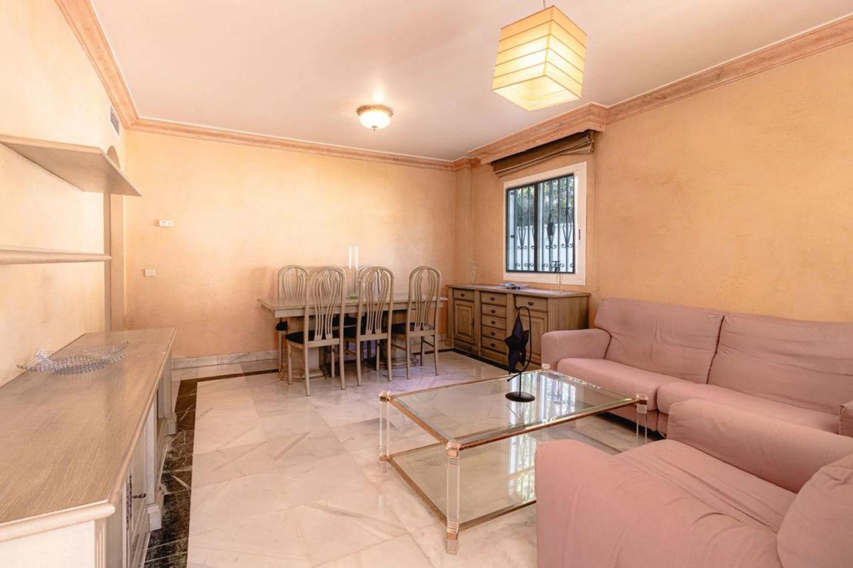Sale of apartment in Calle Teba, 2, Marbella
photo 1