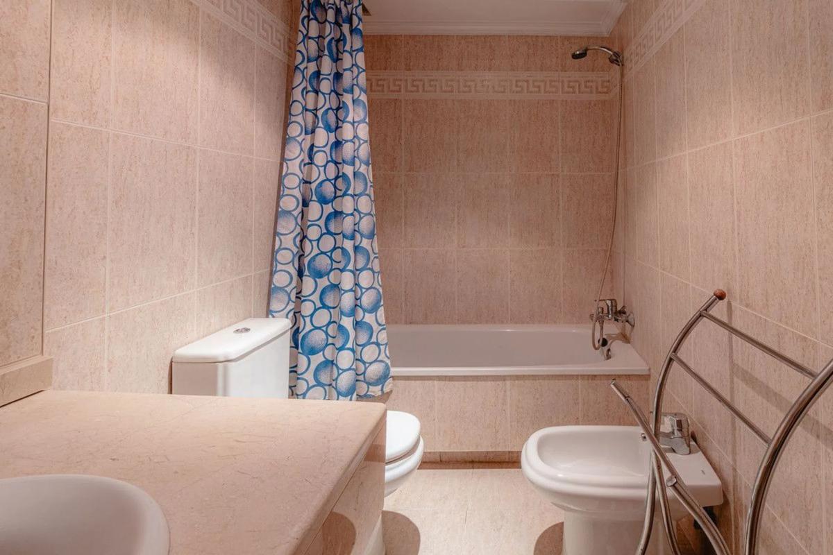 Sale of apartment in Calle Teba, 2, Marbella
photo 2