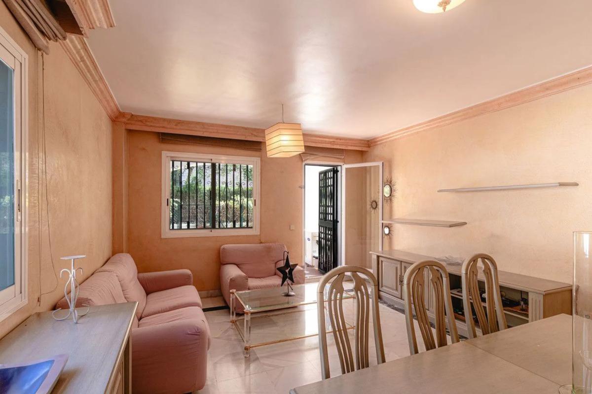 Sale of apartment in Calle Teba, 2, Marbella
photo 3