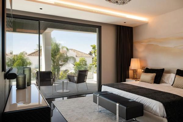 Independent chalet for sale in Calle Roy Boston, Marbella
 photo 1