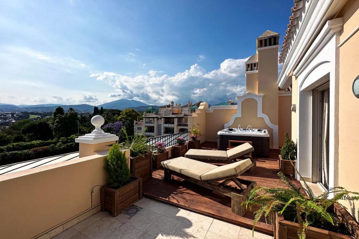 Sprzedaż mieszkania w Barrio Las Lomas de Río Verde, Marbella
 photo 5