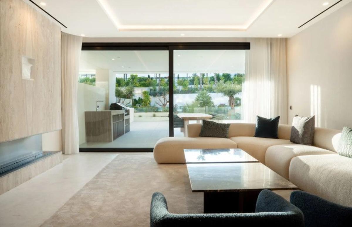 Venta de piso en Lugar Urbanizacion Lomas de Rio Verde, 31 A, Marbella
 photo 4