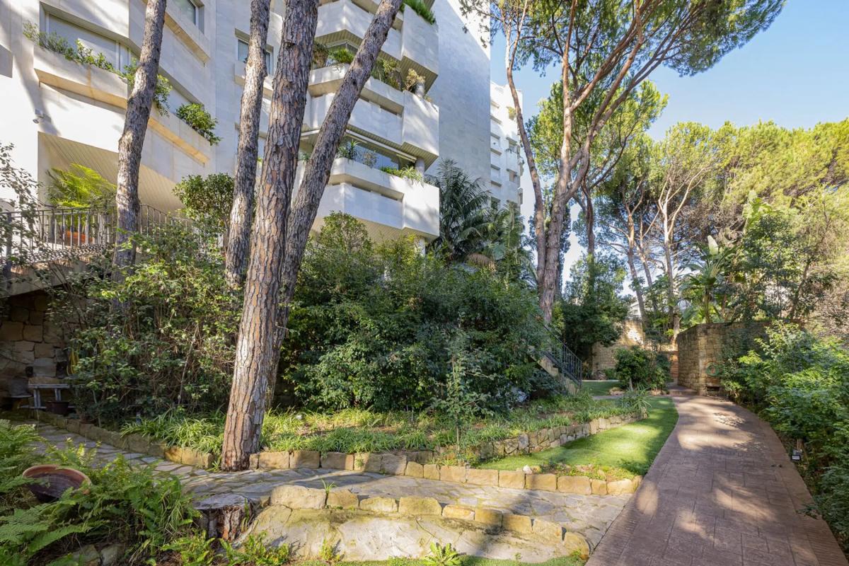 Venta de piso en Calle José Meliá, 5, Marbella
photo 1