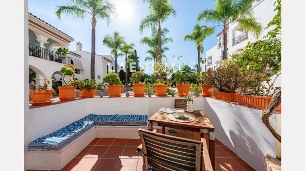 Квартира на продажу на Barrio Lomas de Marbella Club, Марбелла photo 1
