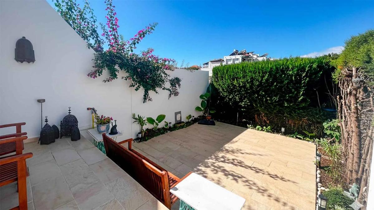 Продажа таунхауса в  Calle de Marcasitas , Марбелла photo 4