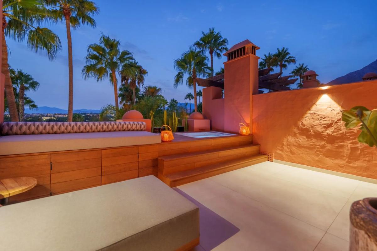 Sprzedaż szeregowego domku w Barrio Lomas de Marbella Club , Marbella photo 3