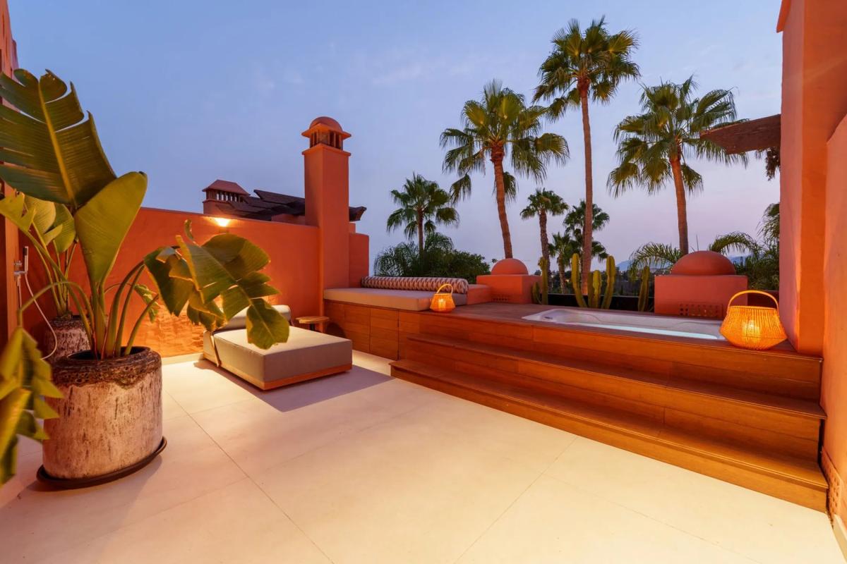 Sprzedaż szeregowego domku w Barrio Lomas de Marbella Club , Marbella photo 5