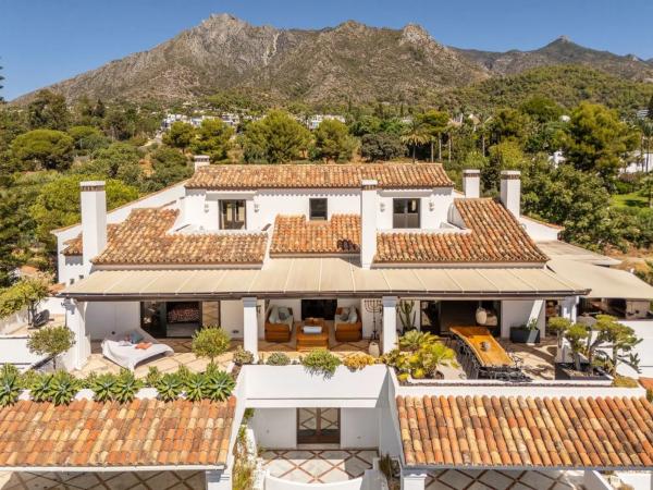 Duplex en venta en Vía, Marbella photo 1