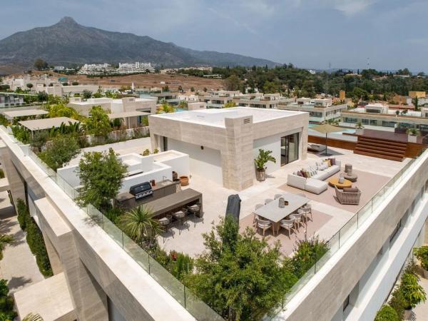 Duplex en venta en Skyvilla, Epic s/n, Marbella photo 1
