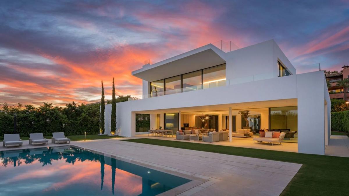Venta de chalet independiente en Urbanizacion Villa Parra Palomeras, 58, Marbella
photo 1