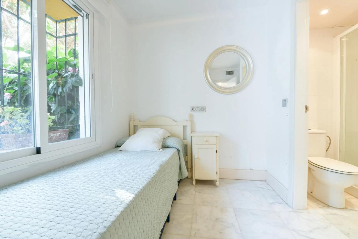 Продажа таунхауса в Barrio La Carolina-Guadalpín , Марбелла photo 2